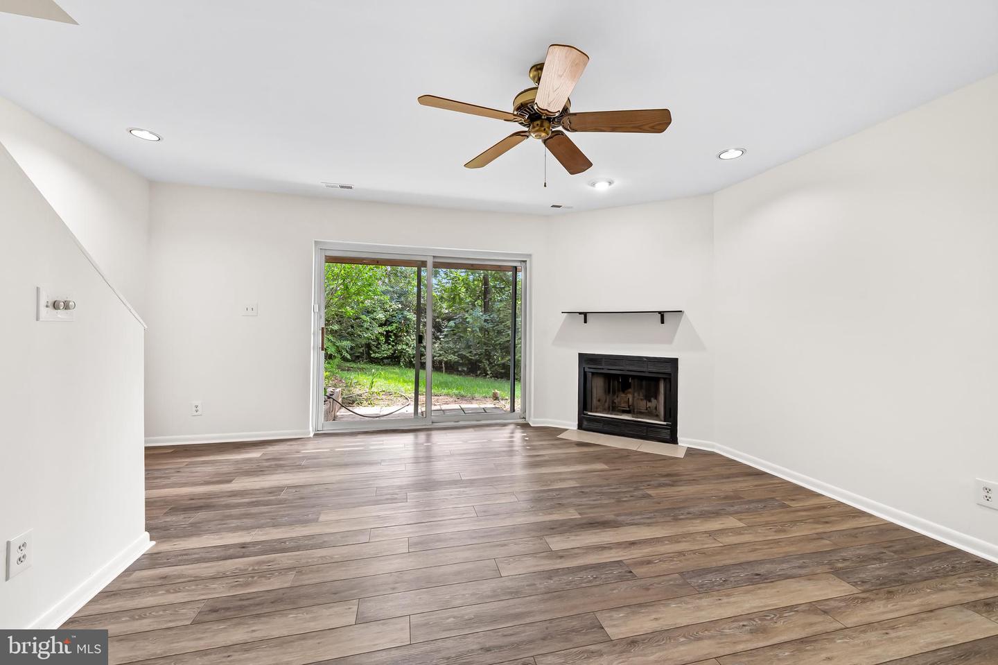 919 Dartmouthglen Way Property Photo 25