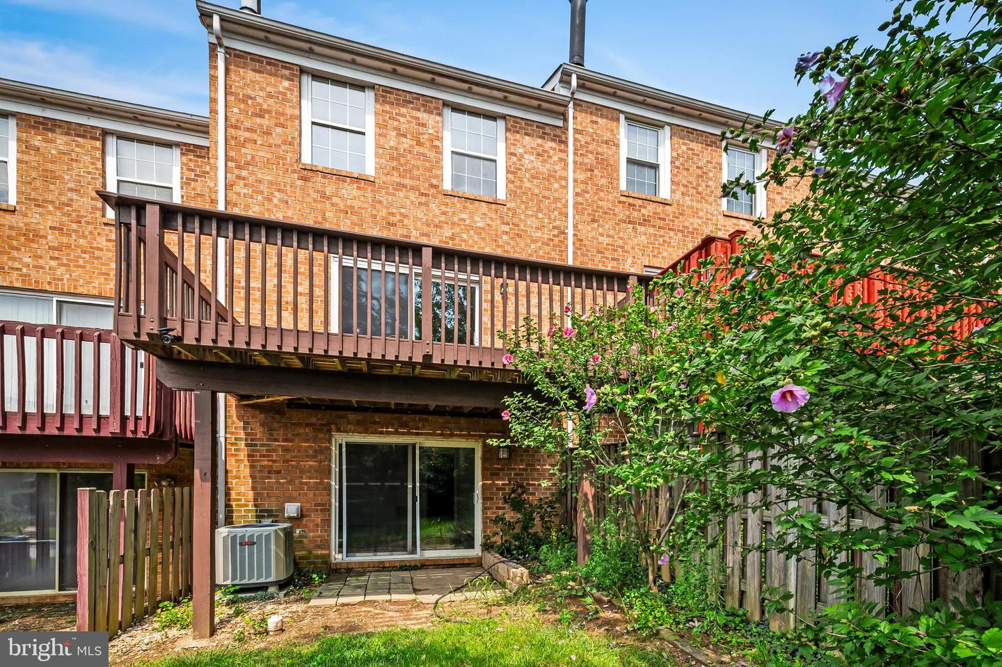 919 Dartmouthglen Way Property Photo 32