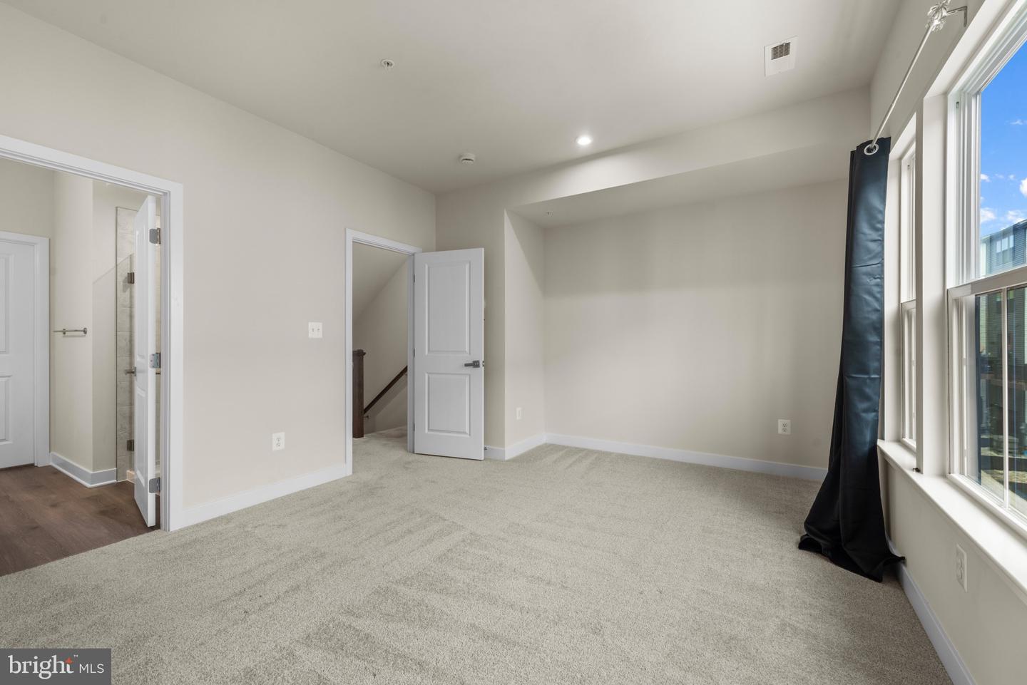 814 Watts St Property Photo 16