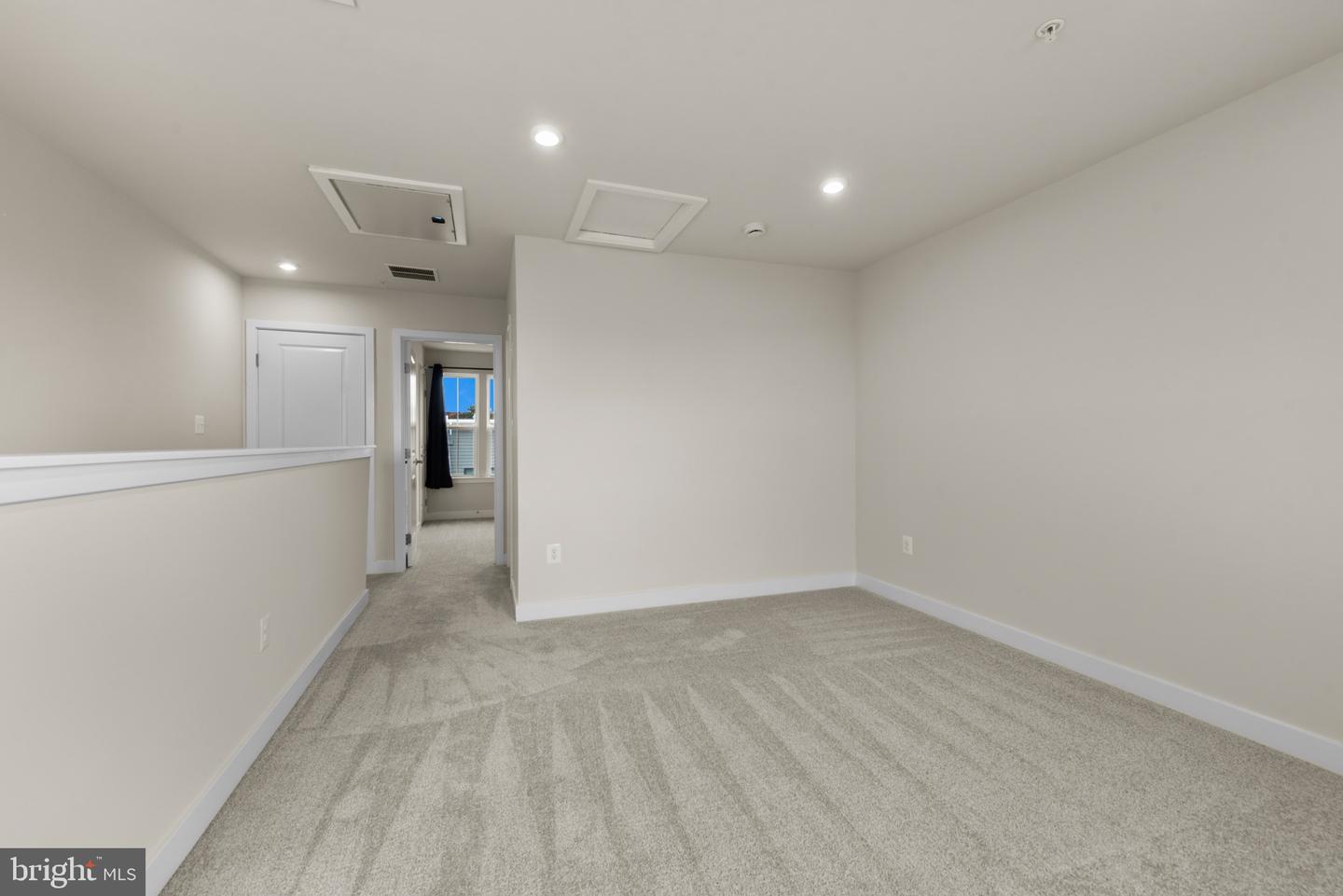 814 Watts St Property Photo 29
