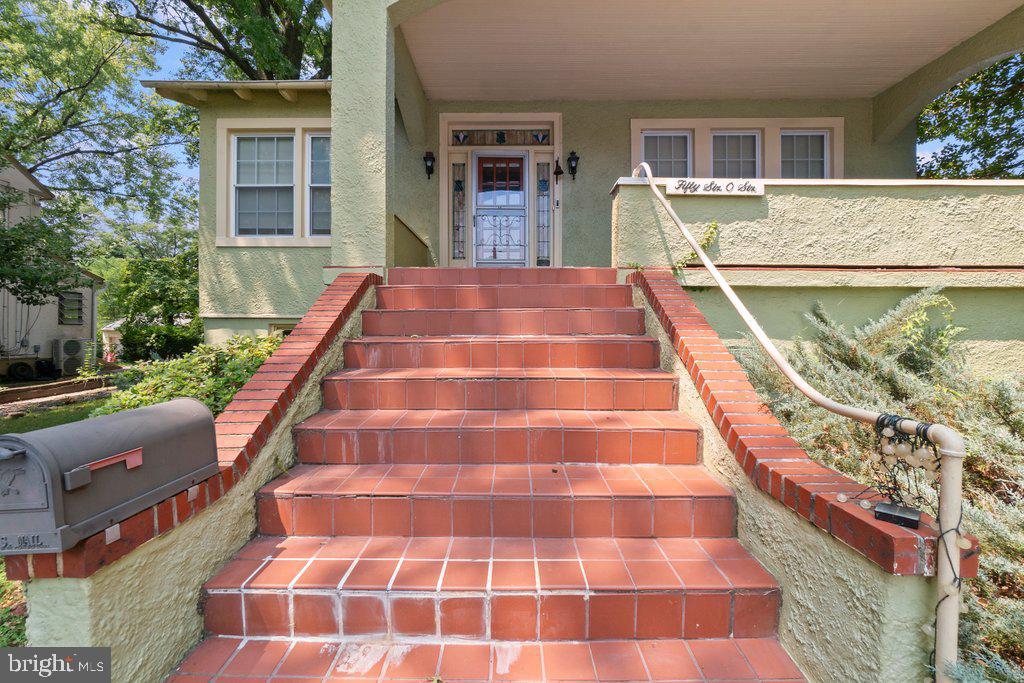 5606 Hilltop Ave Property Photo 3
