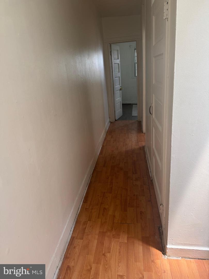 1615 N Warwick Ave Property Photo 31