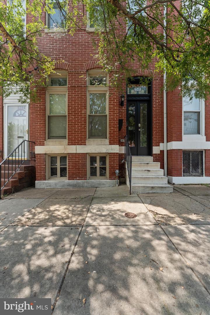 1246 N Broadway Property Photo 2
