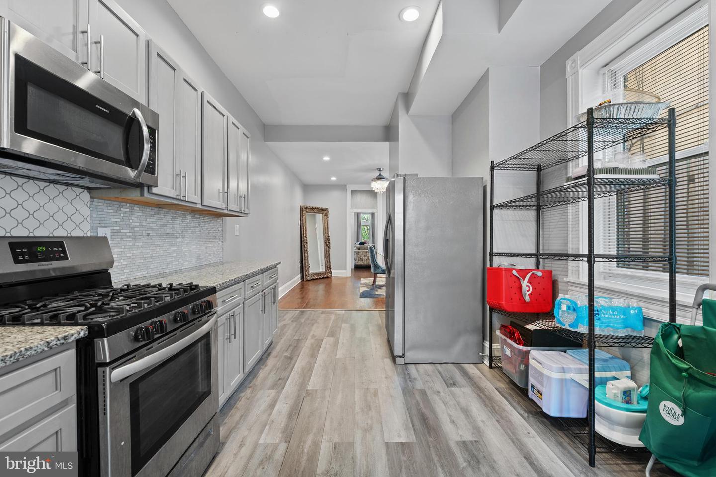 1246 N Broadway Property Photo 16