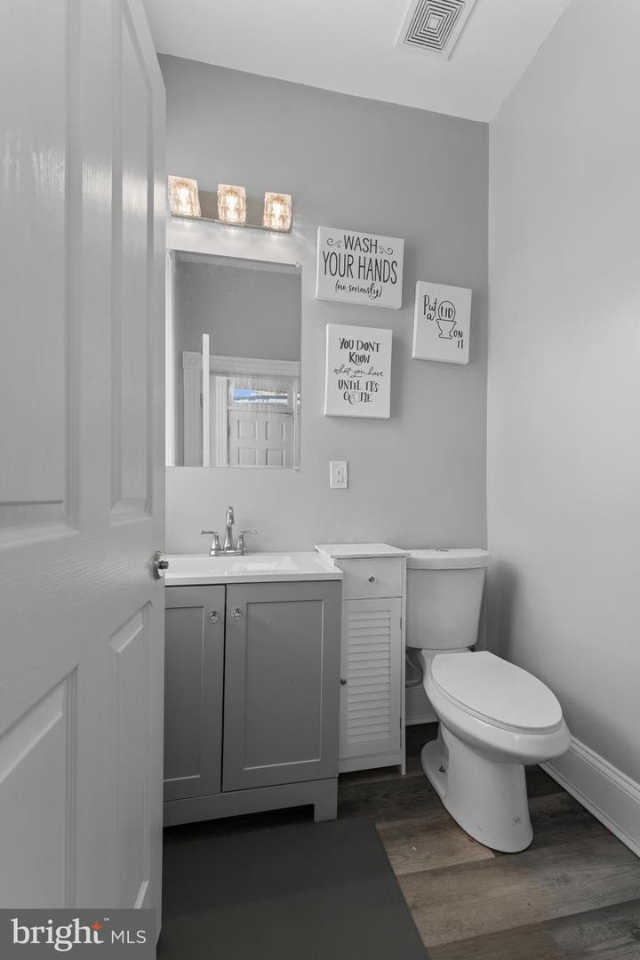 1246 N Broadway Property Photo 18
