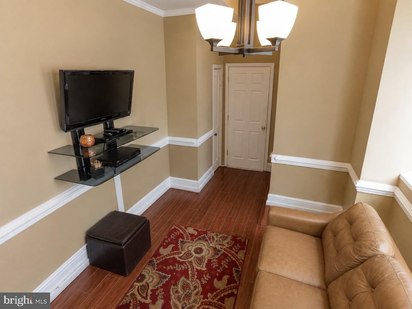 2100 W Baltimore St Property Photo 11