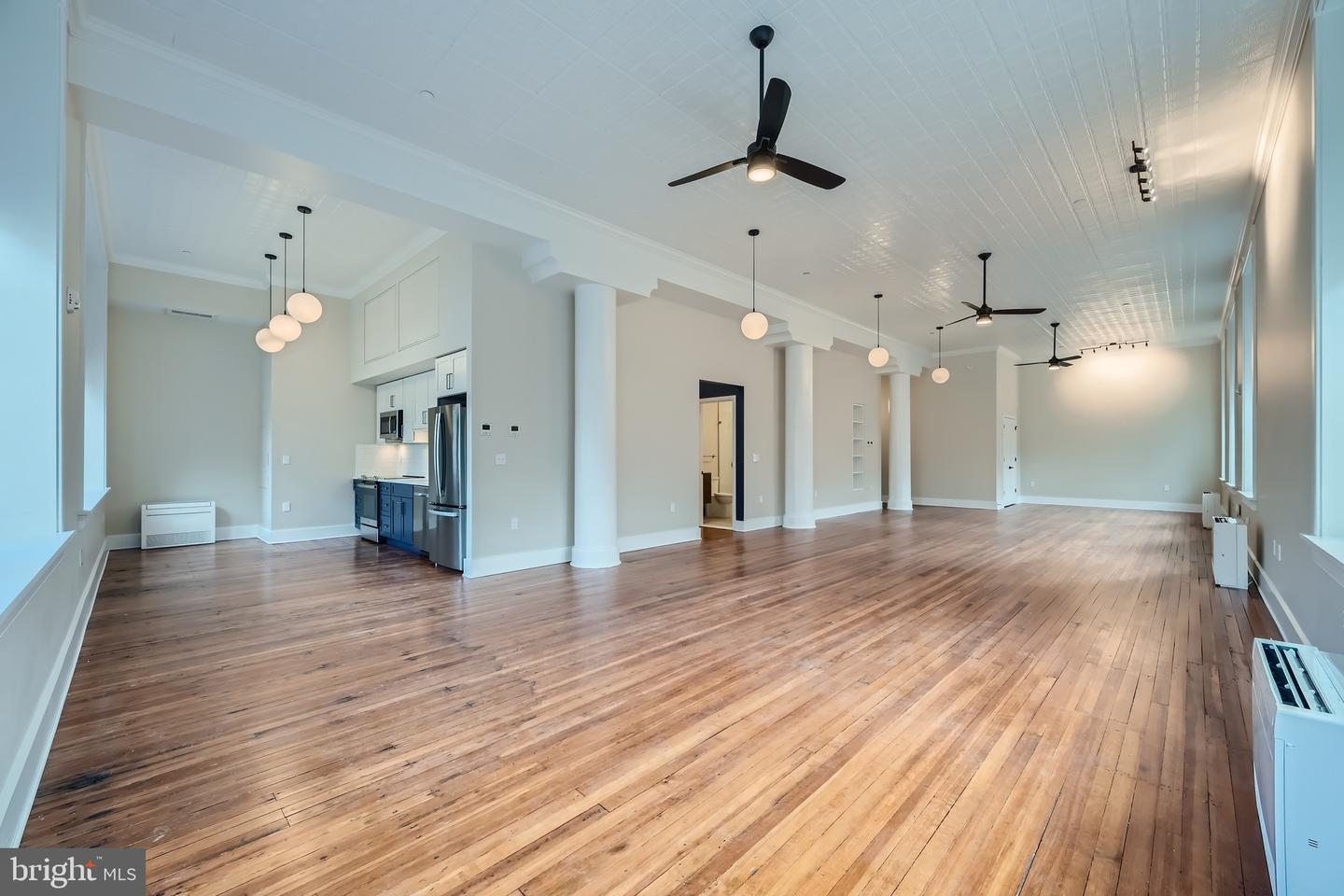 303 N Howard St #102 Property Photo 15