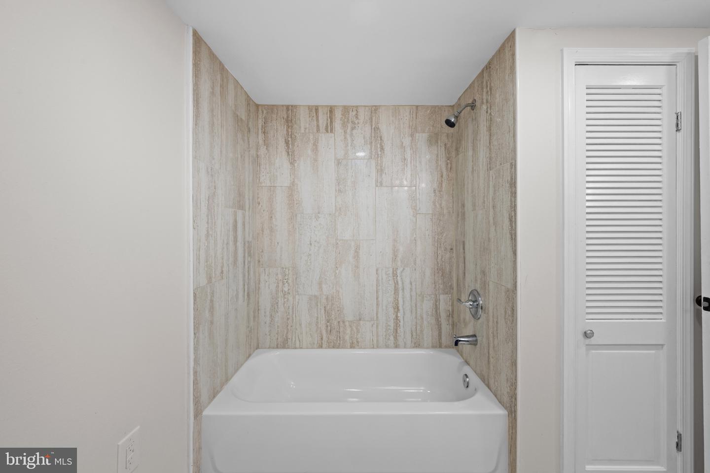 507 N East Ave N Property Photo 12