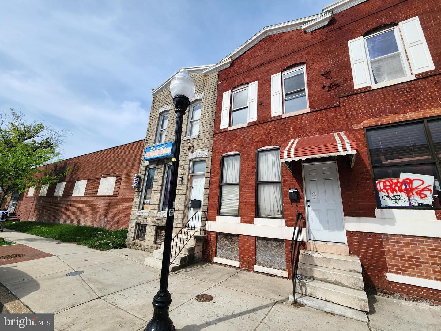 2932 Greenmount Ave Property Photo 4