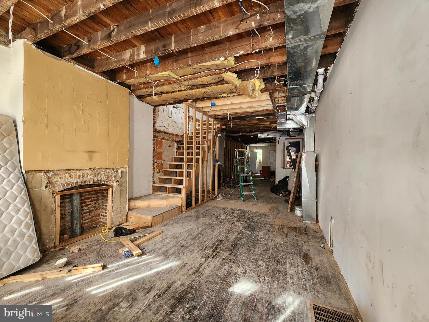 2932 Greenmount Ave Property Photo 5