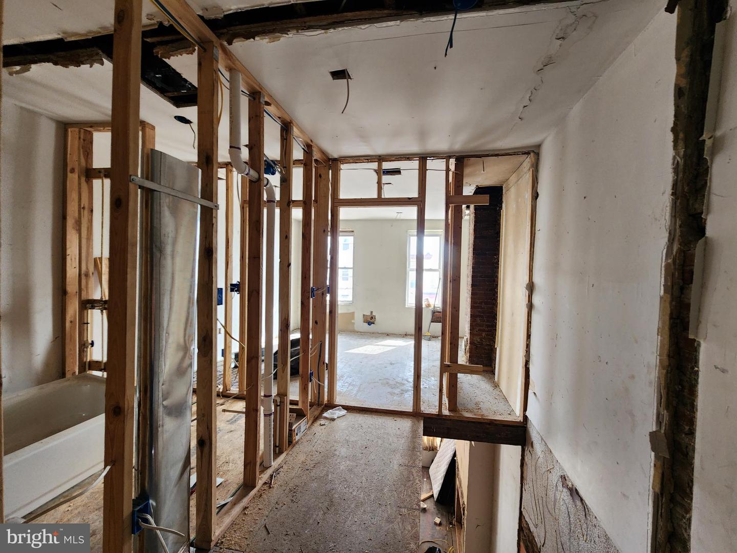 2932 Greenmount Ave Property Photo 10