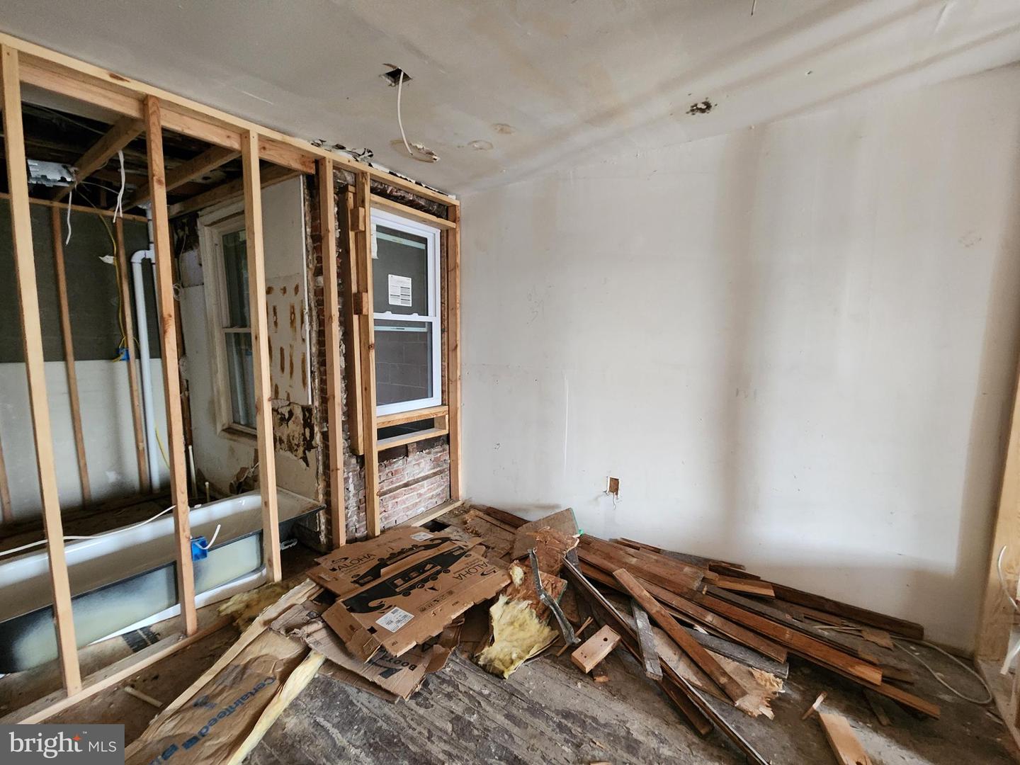 2932 Greenmount Ave Property Photo 15
