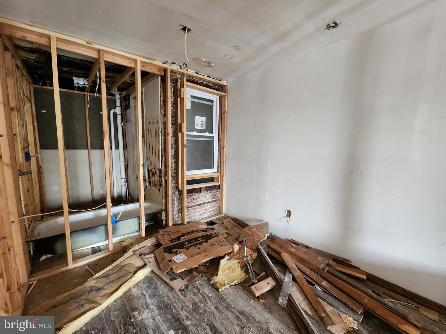 2932 Greenmount Ave Property Photo 16