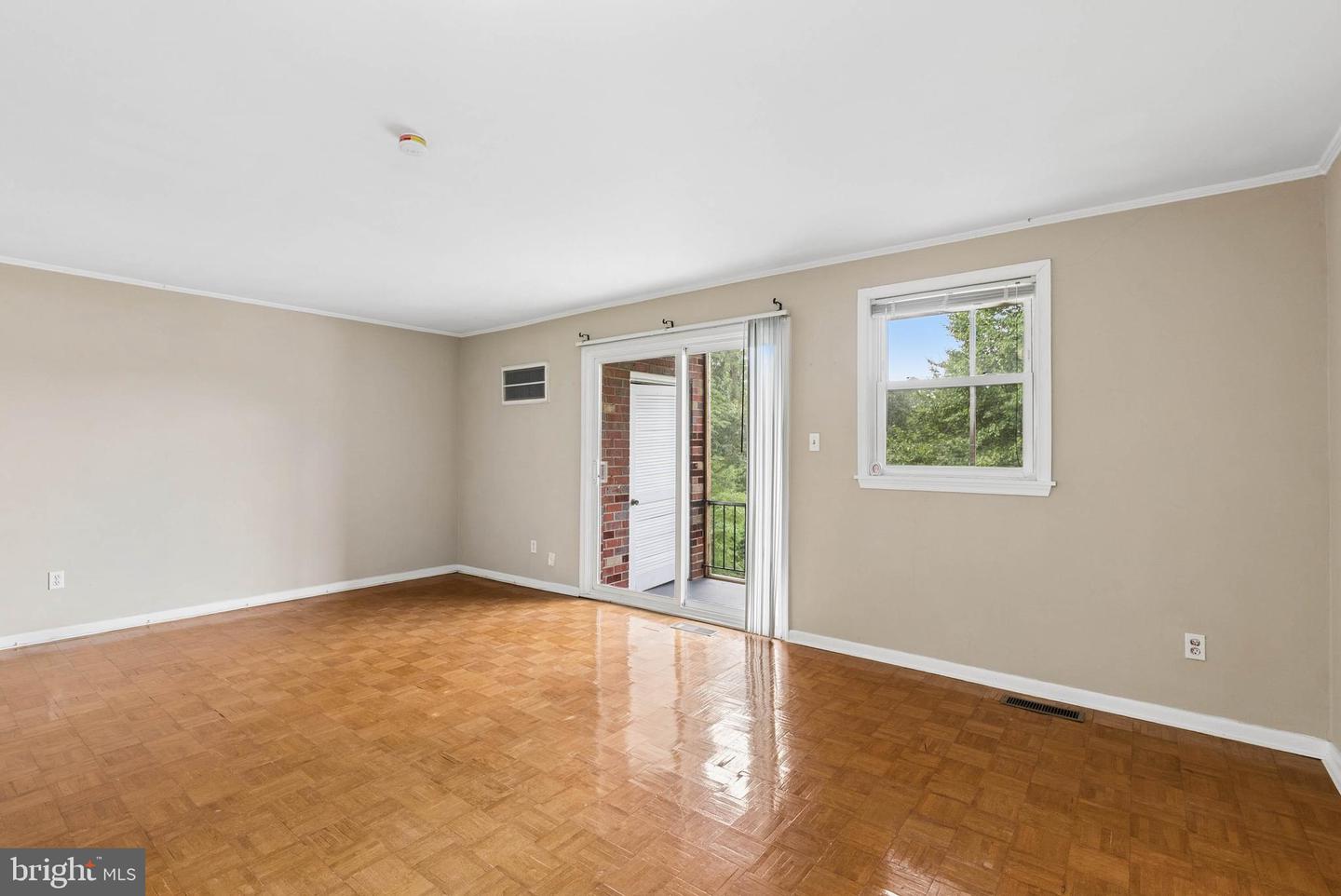 6431 Walther Ave #e Property Photo 8
