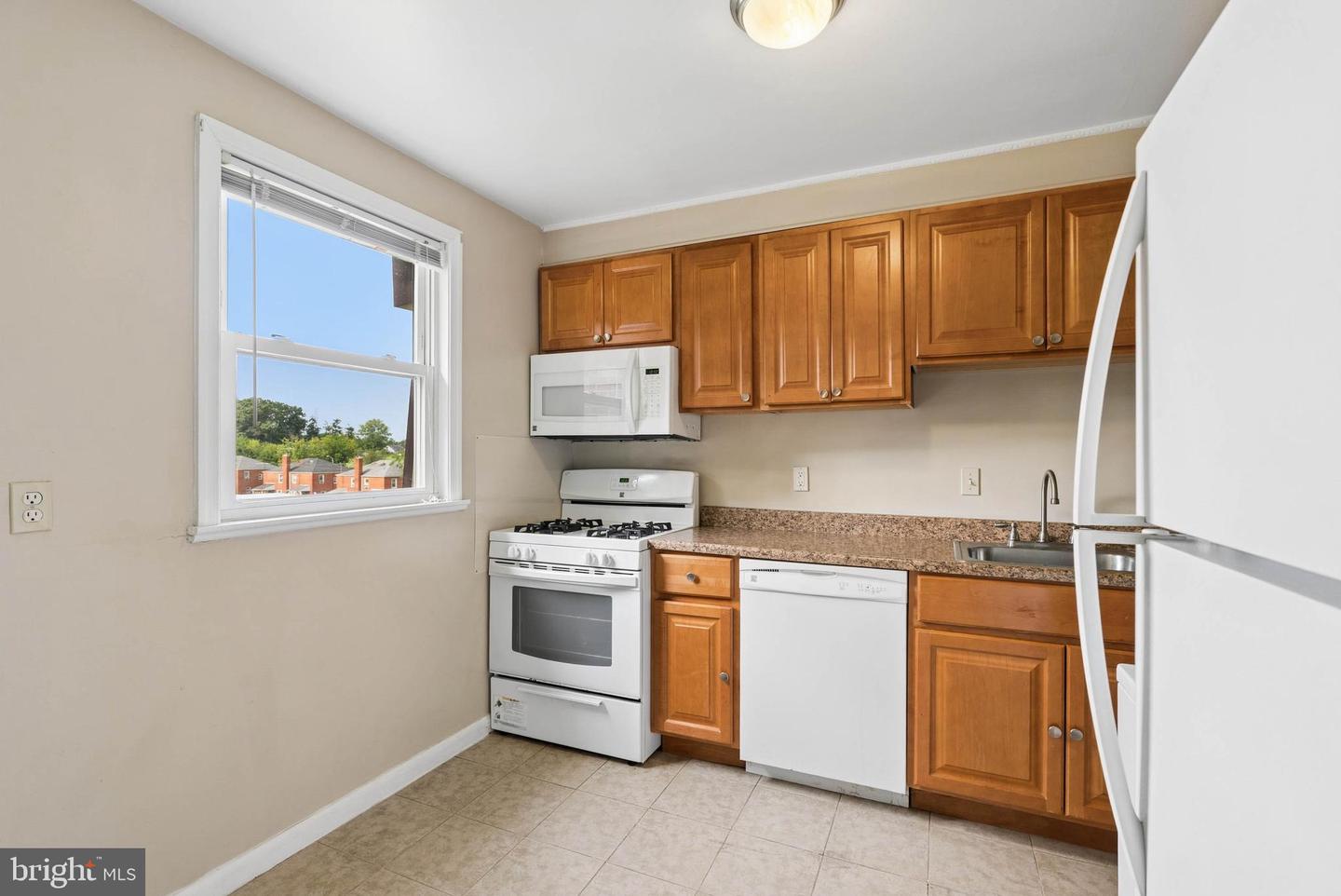 6431 Walther Ave #e Property Photo 9
