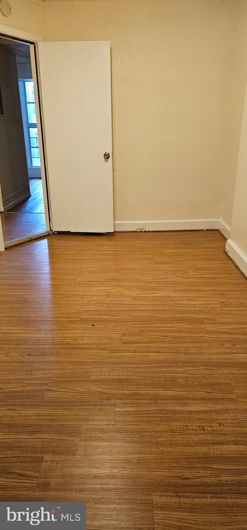 611 Denison St Property Photo 24