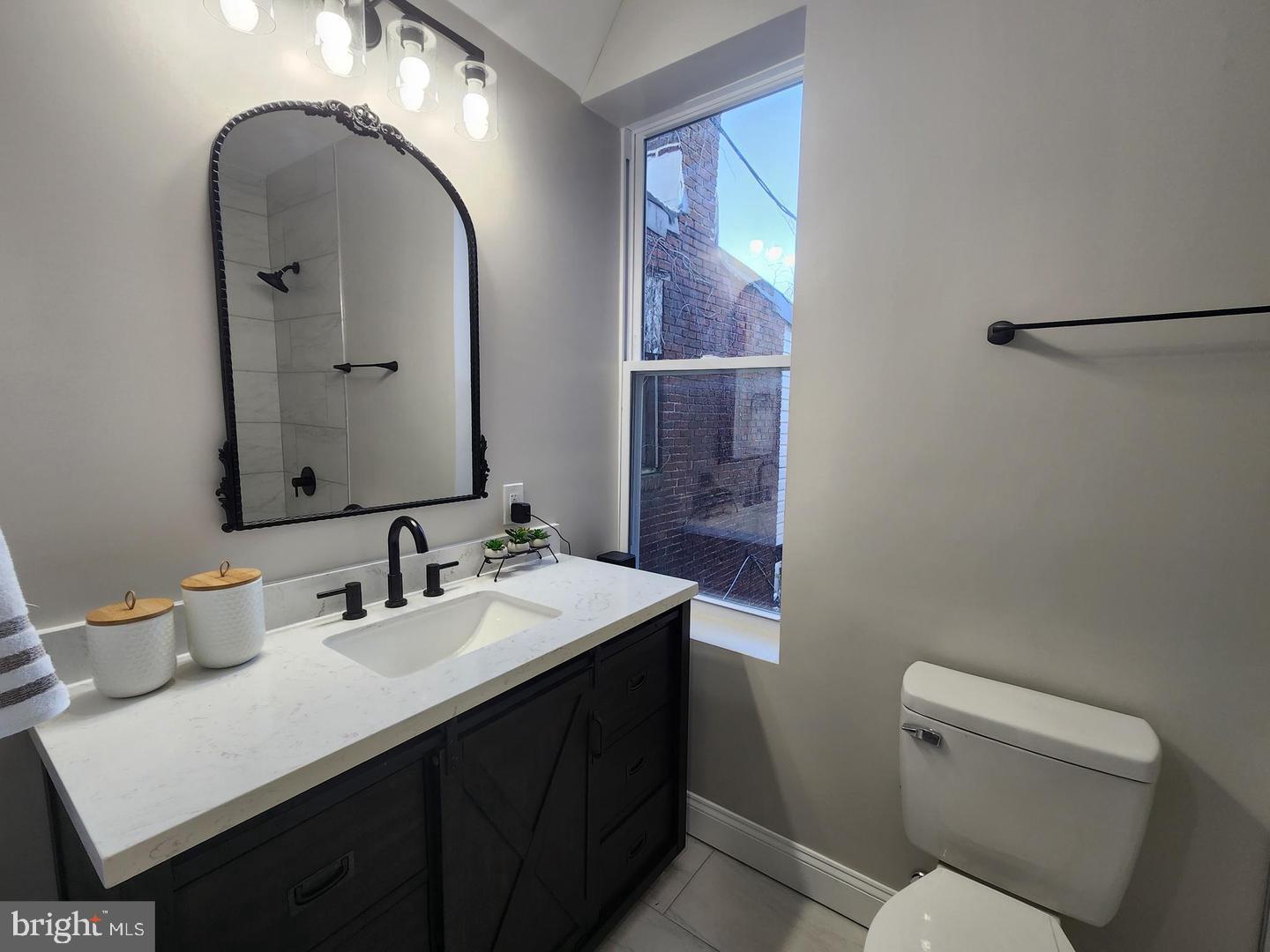 1136 N Carey St Property Photo 14