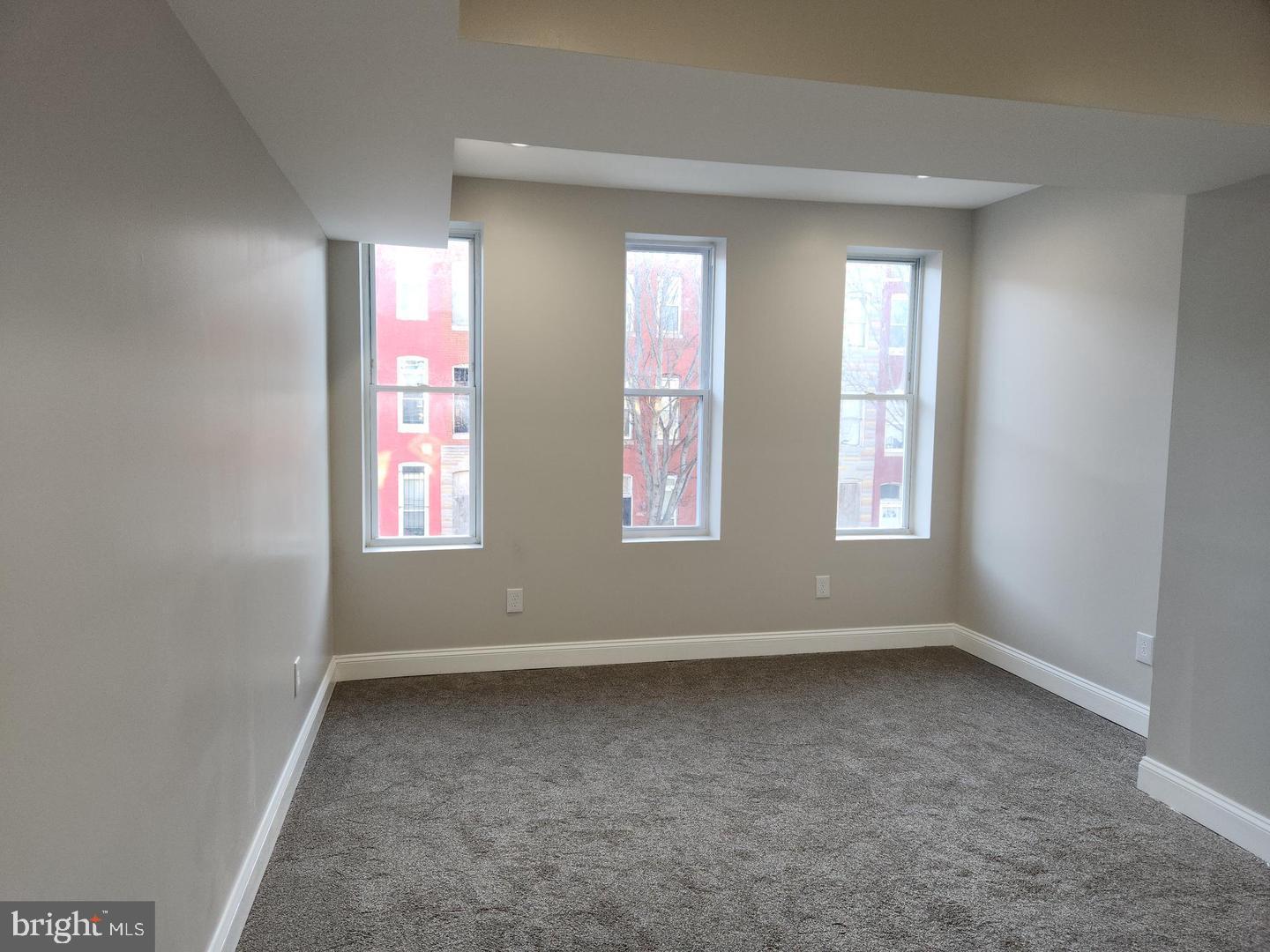 1136 N Carey St Property Photo 21