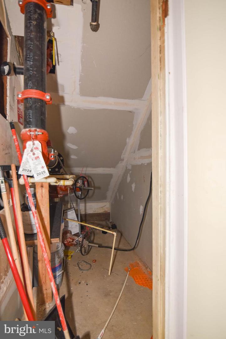 2-4 E Preston St Property Photo 29