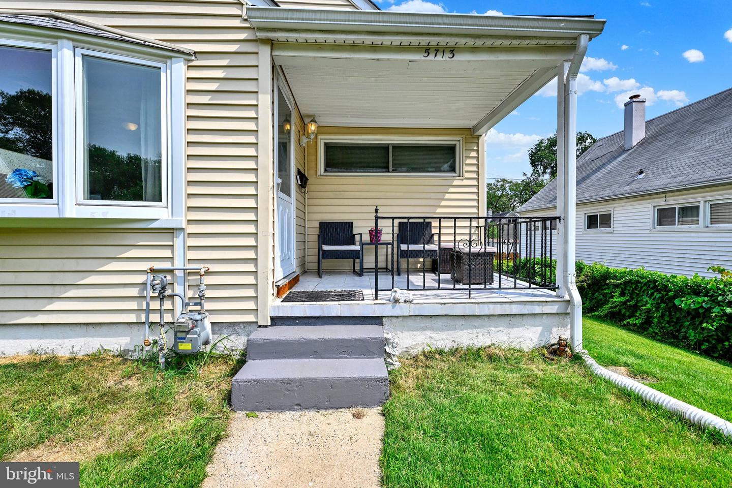 5713 Anthony Ave Property Photo 3