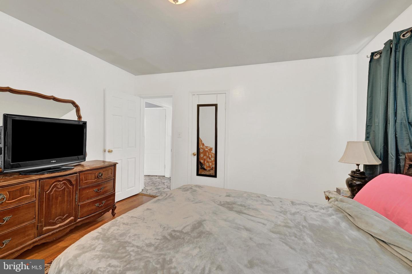 5713 Anthony Ave Property Photo 13