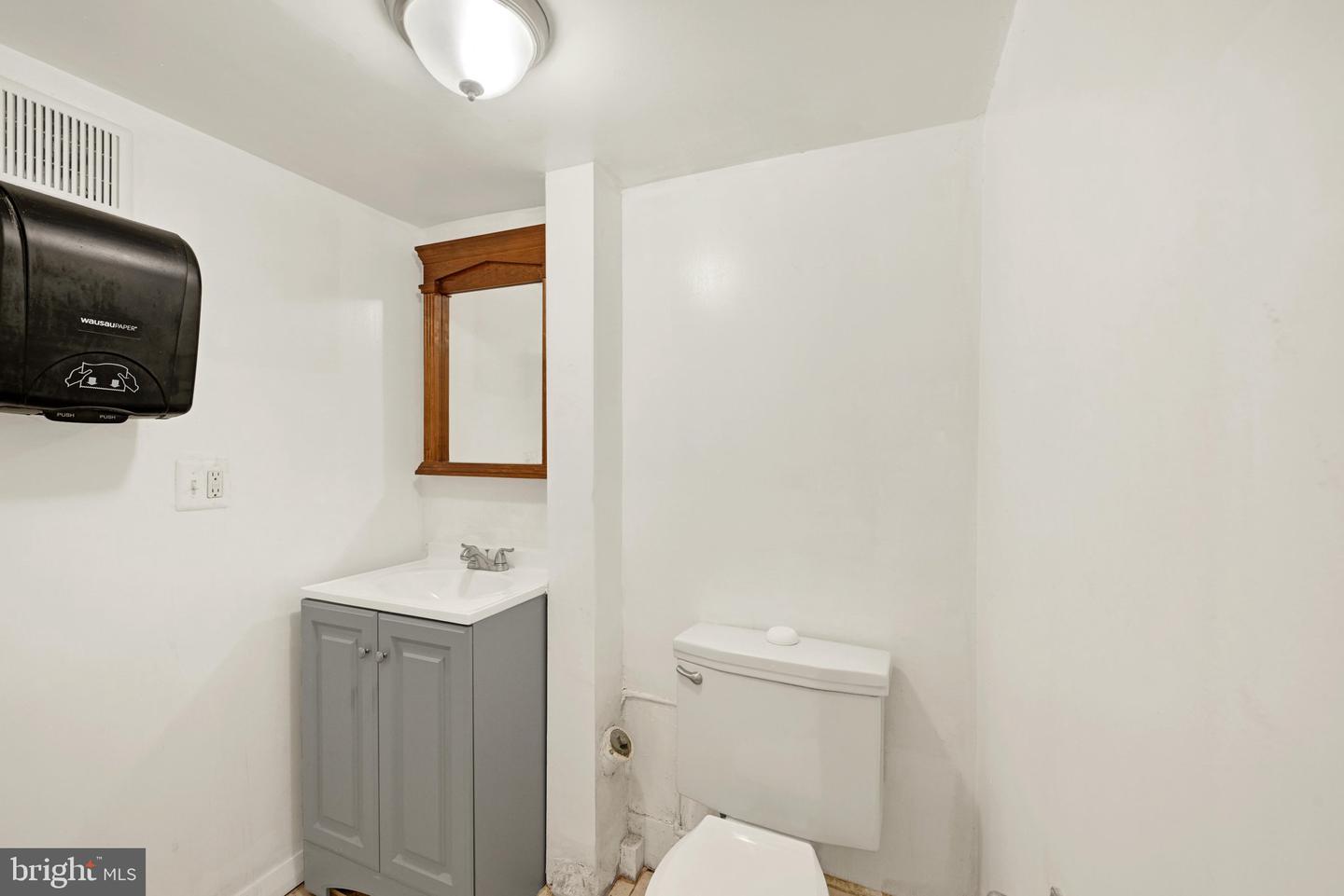 5713 Anthony Ave Property Photo 21