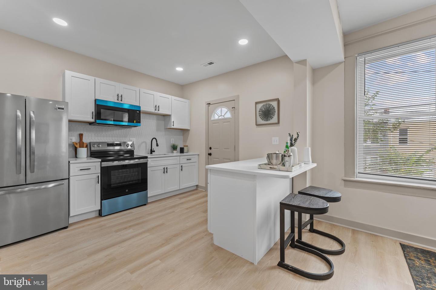 1909 Ruxton Ave Property Photo 11
