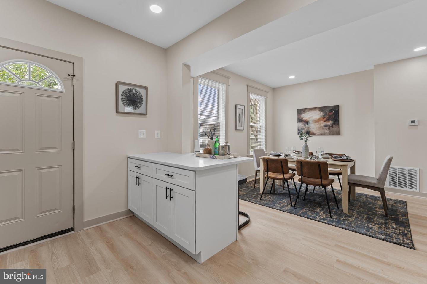 1909 Ruxton Ave Property Photo 12
