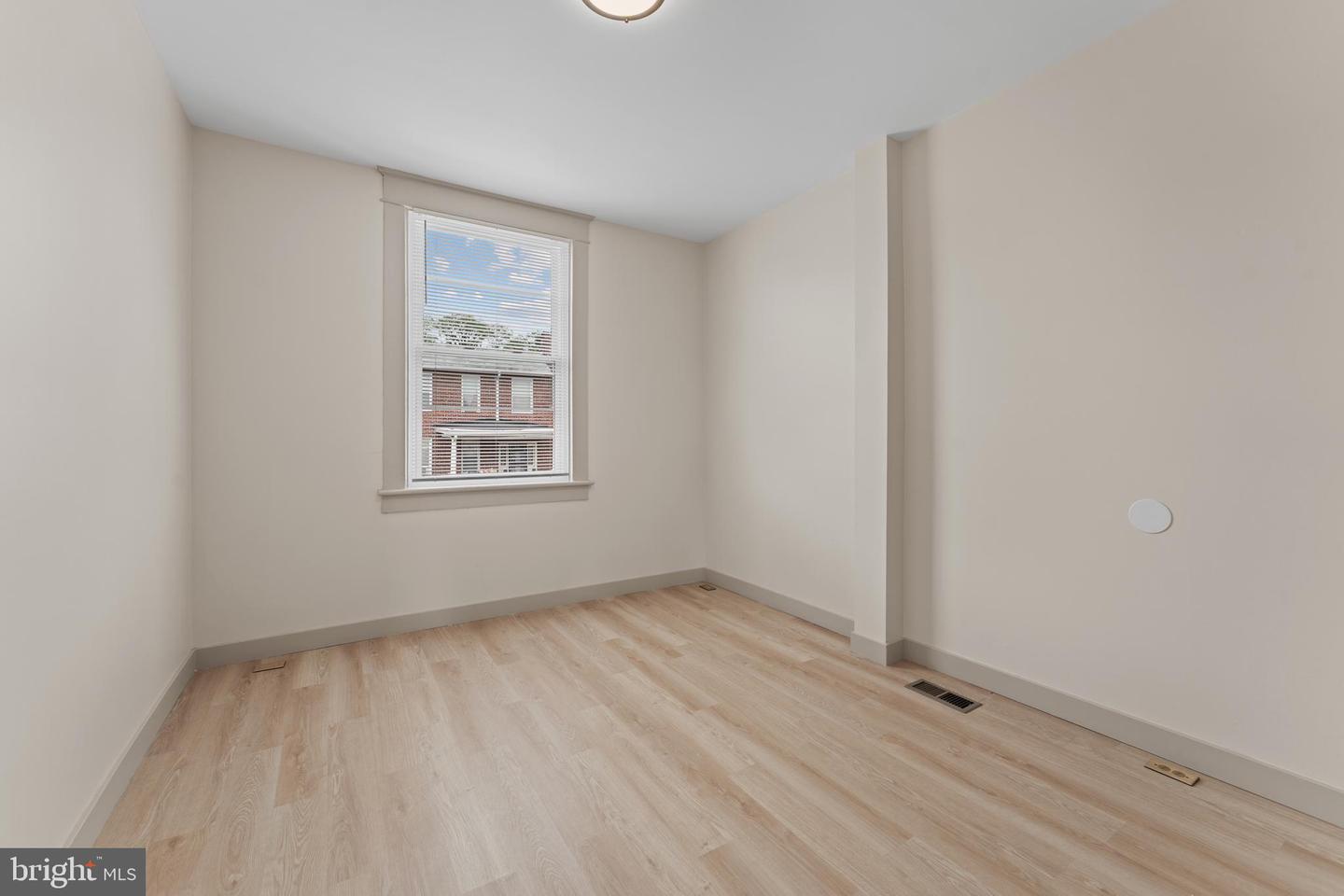 1909 Ruxton Ave Property Photo 21