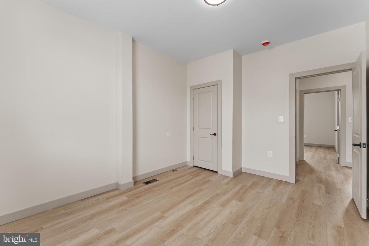 1909 Ruxton Ave Property Photo 26