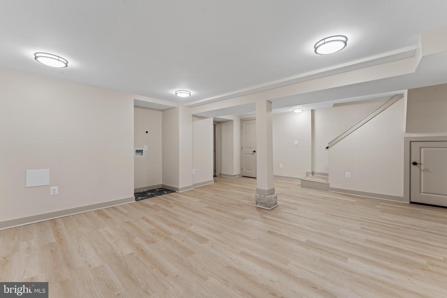 1909 Ruxton Ave Property Photo 32