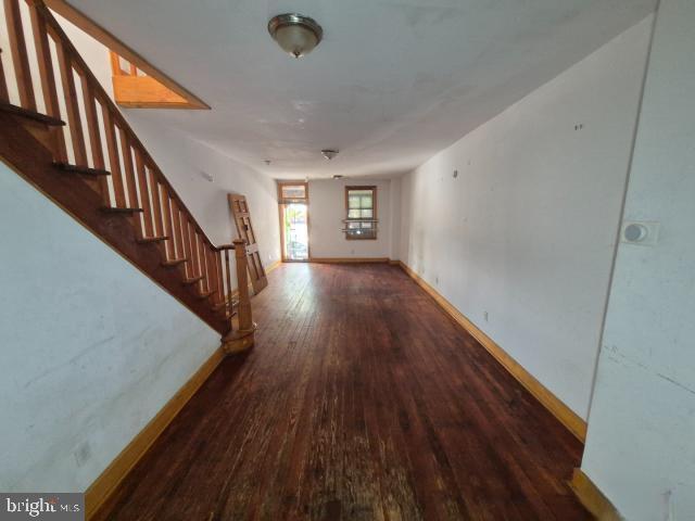 1229 S Carey St Property Photo 6