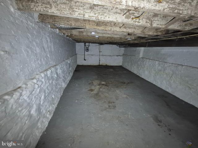 1229 S Carey St Property Photo 23