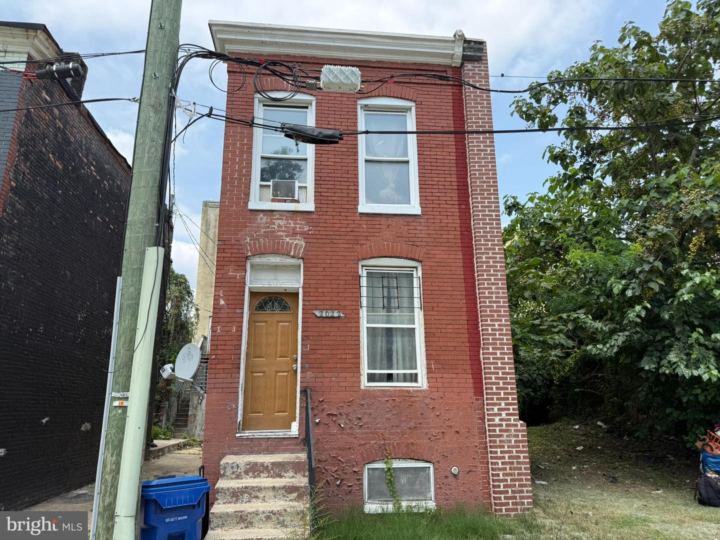 2022 BOOTH ST Property Photo 1