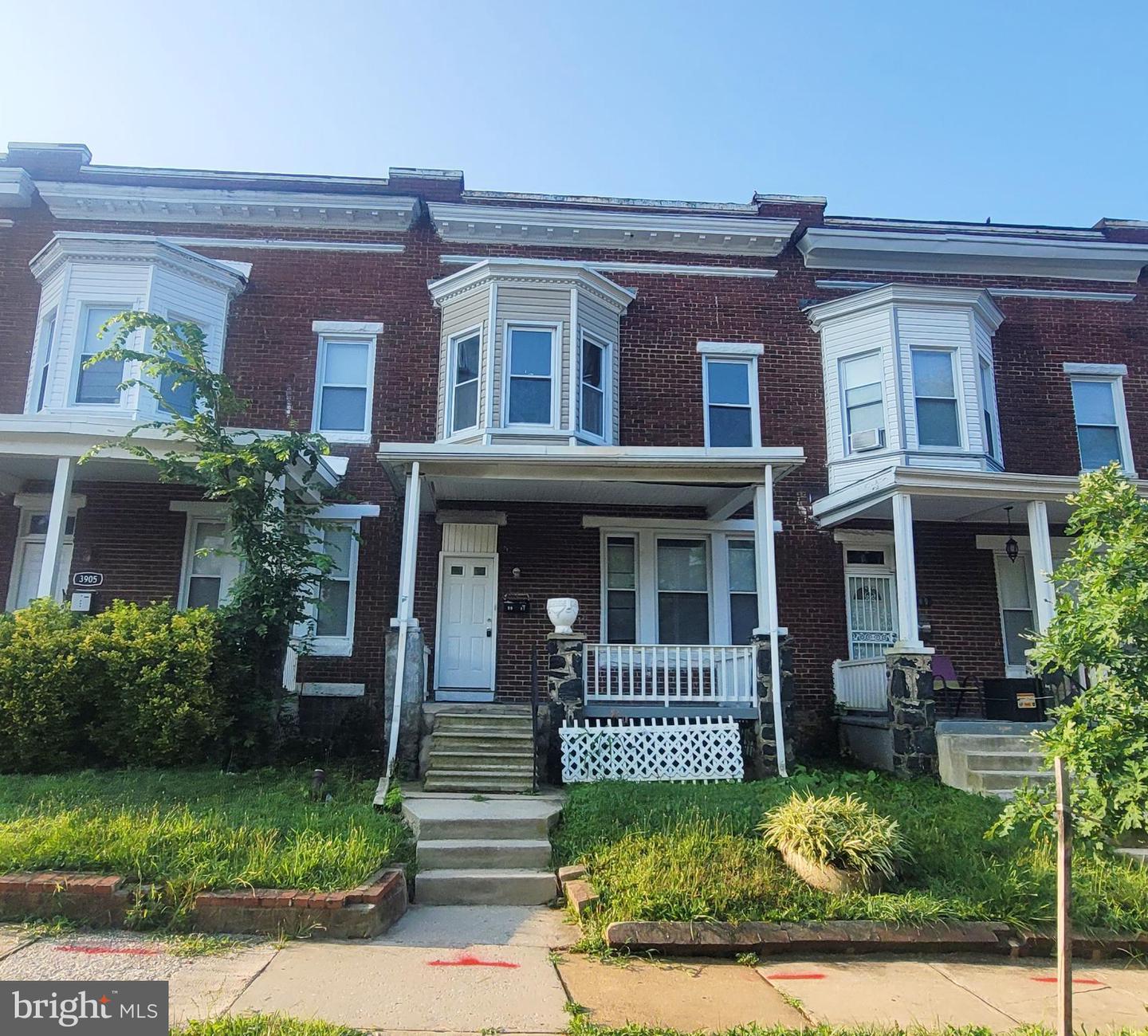 3907 Fairview Ave Property Photo 1