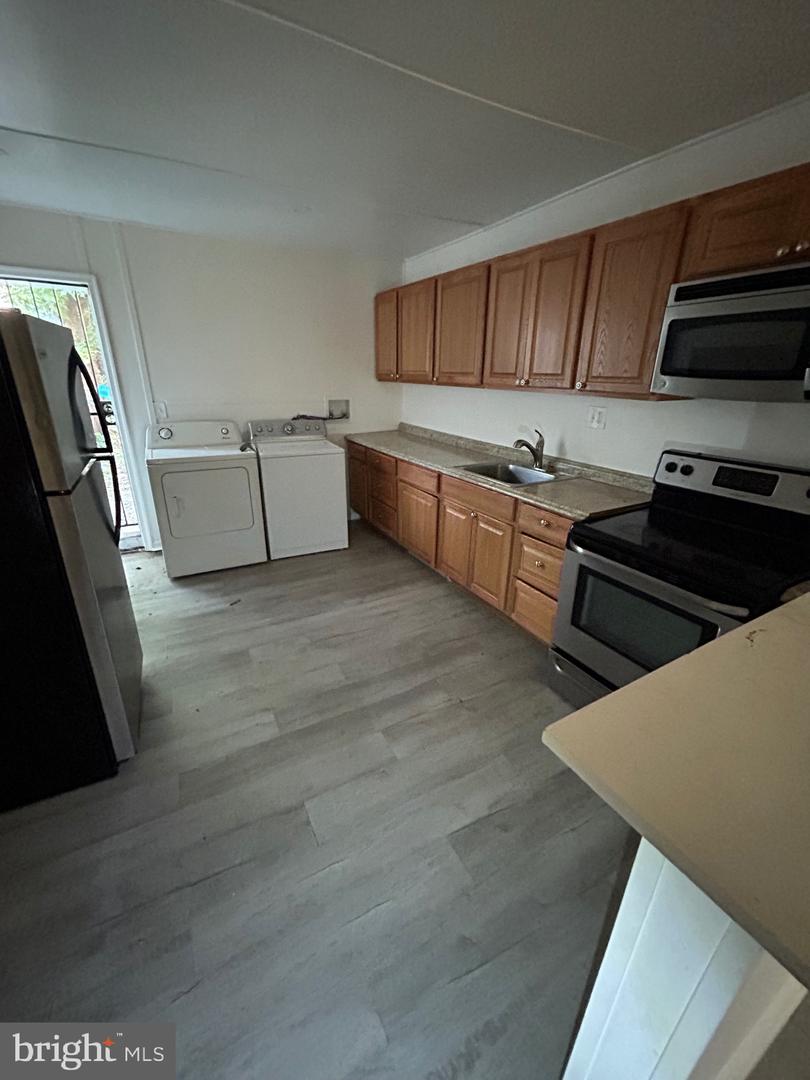 2512 Frederick Ave Property Photo 4