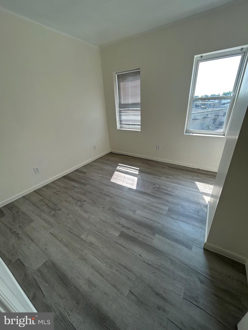 2512 Frederick Ave Property Photo 5