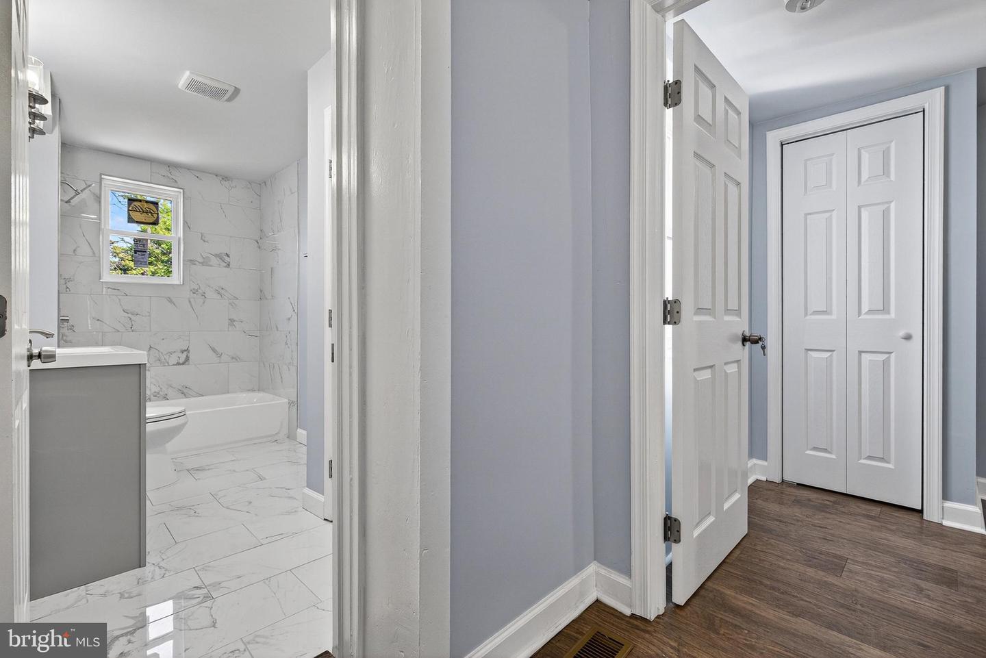 1212 W Lombard St Property Photo 12