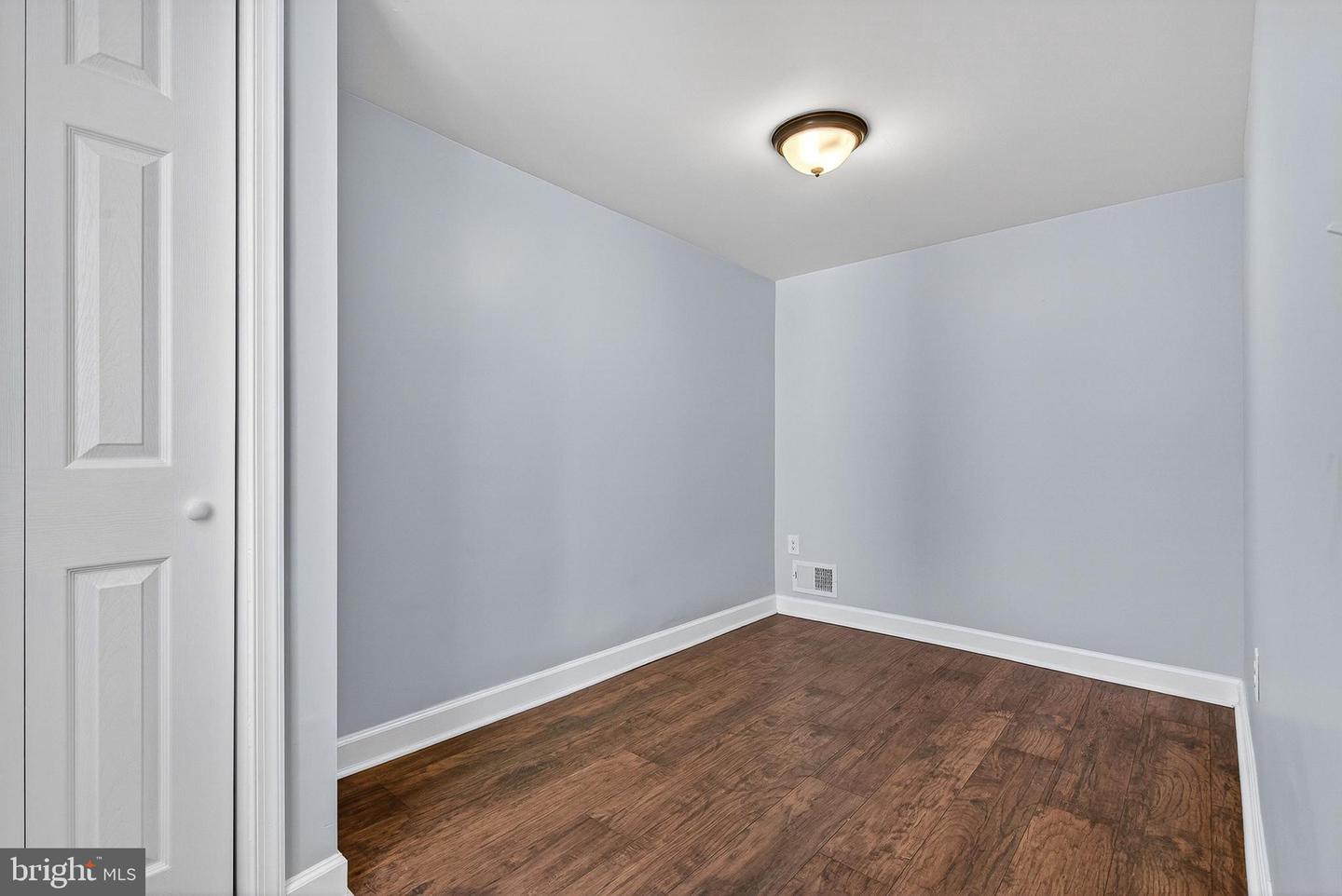1212 W Lombard St Property Photo 16