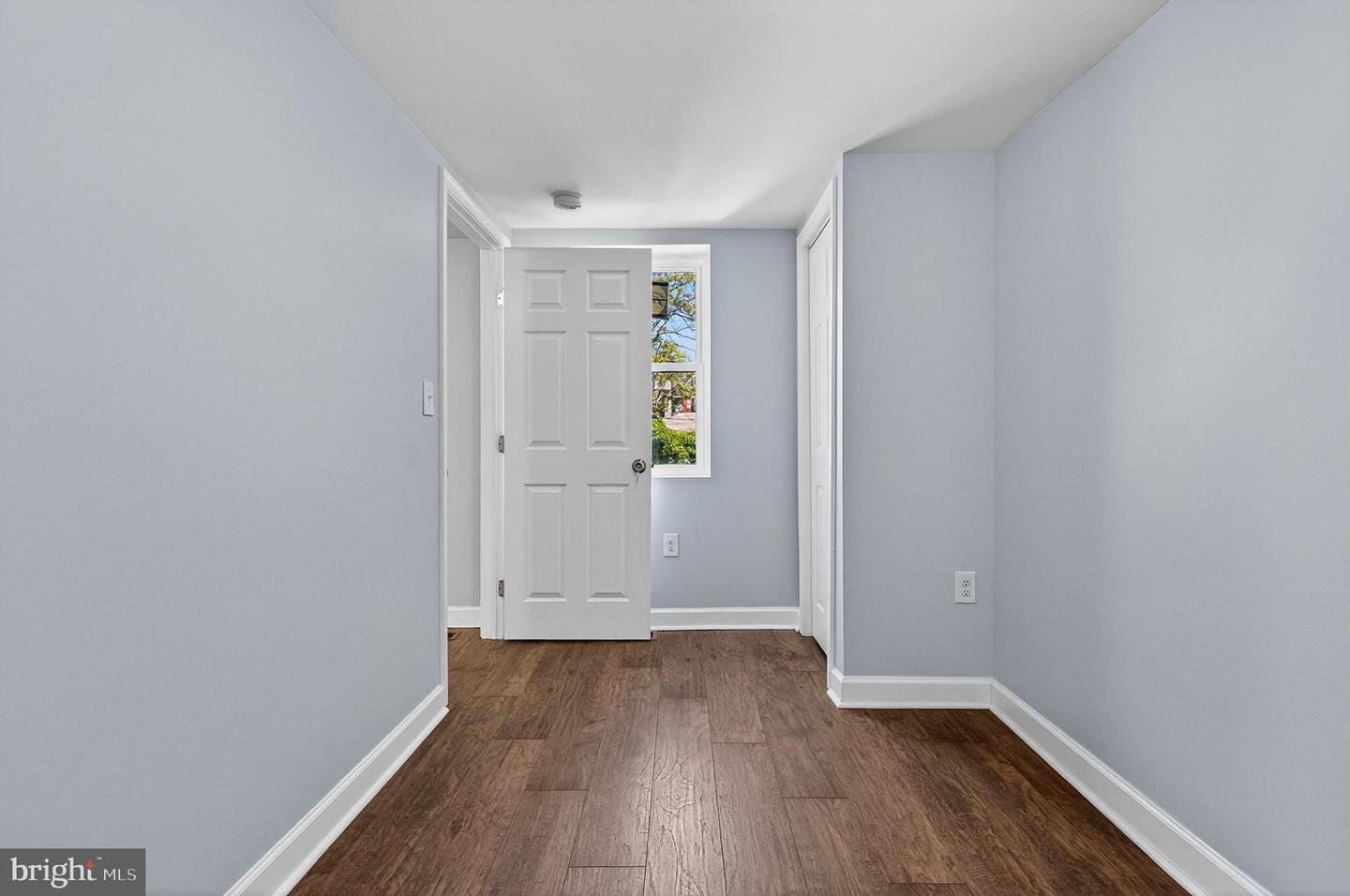 1212 W Lombard St Property Photo 17