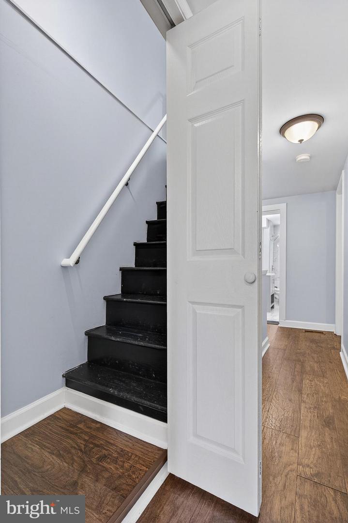 1212 W Lombard St Property Photo 21