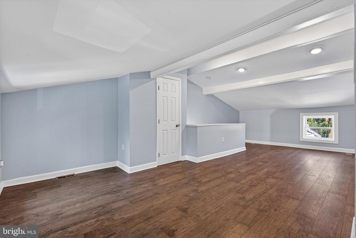 1212 W Lombard St Property Photo 24