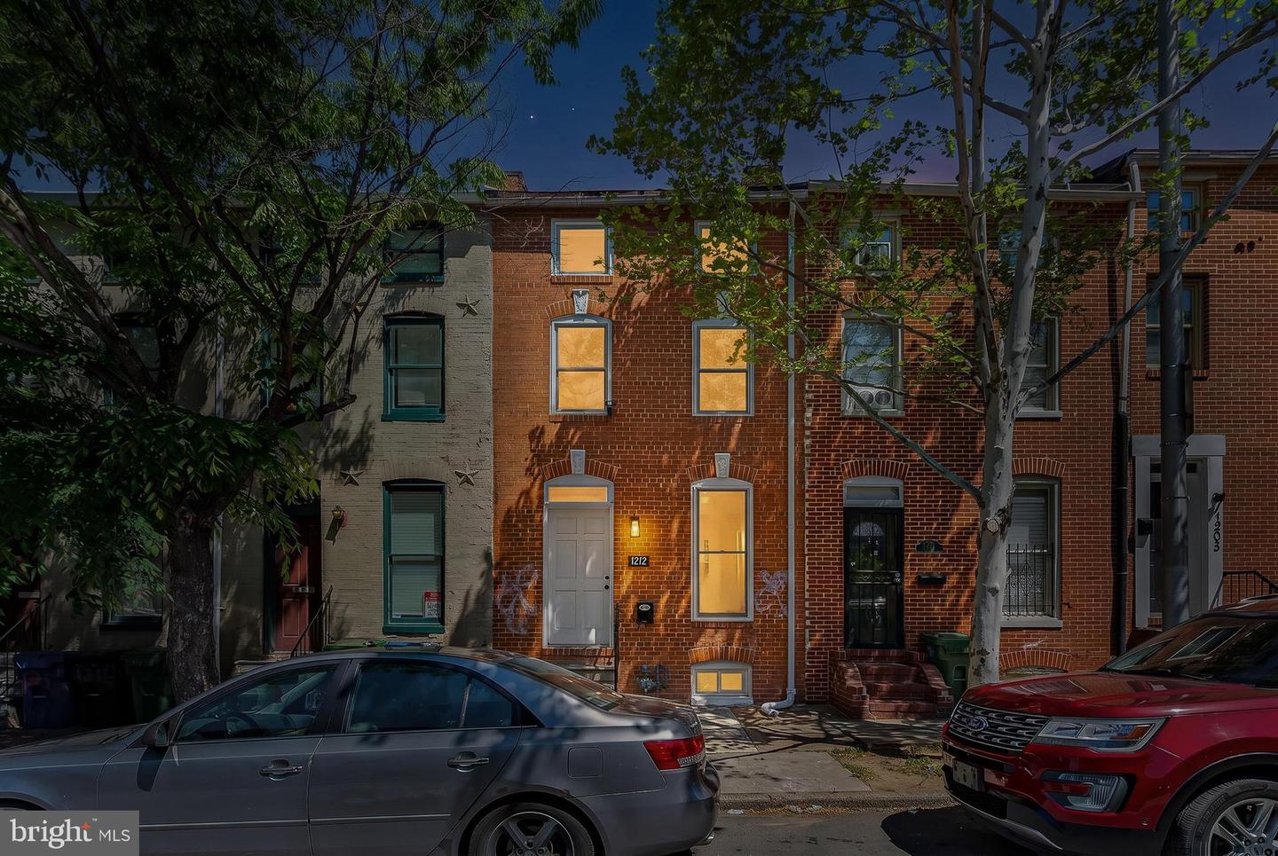 1212 W Lombard St Property Photo 32