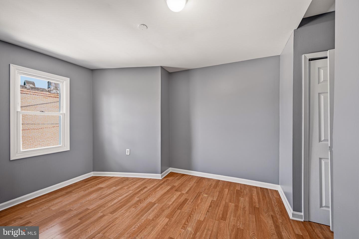 2914 E Madison St Property Photo 21
