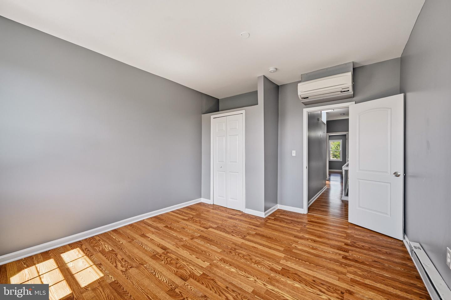 2914 E Madison St Property Photo 26