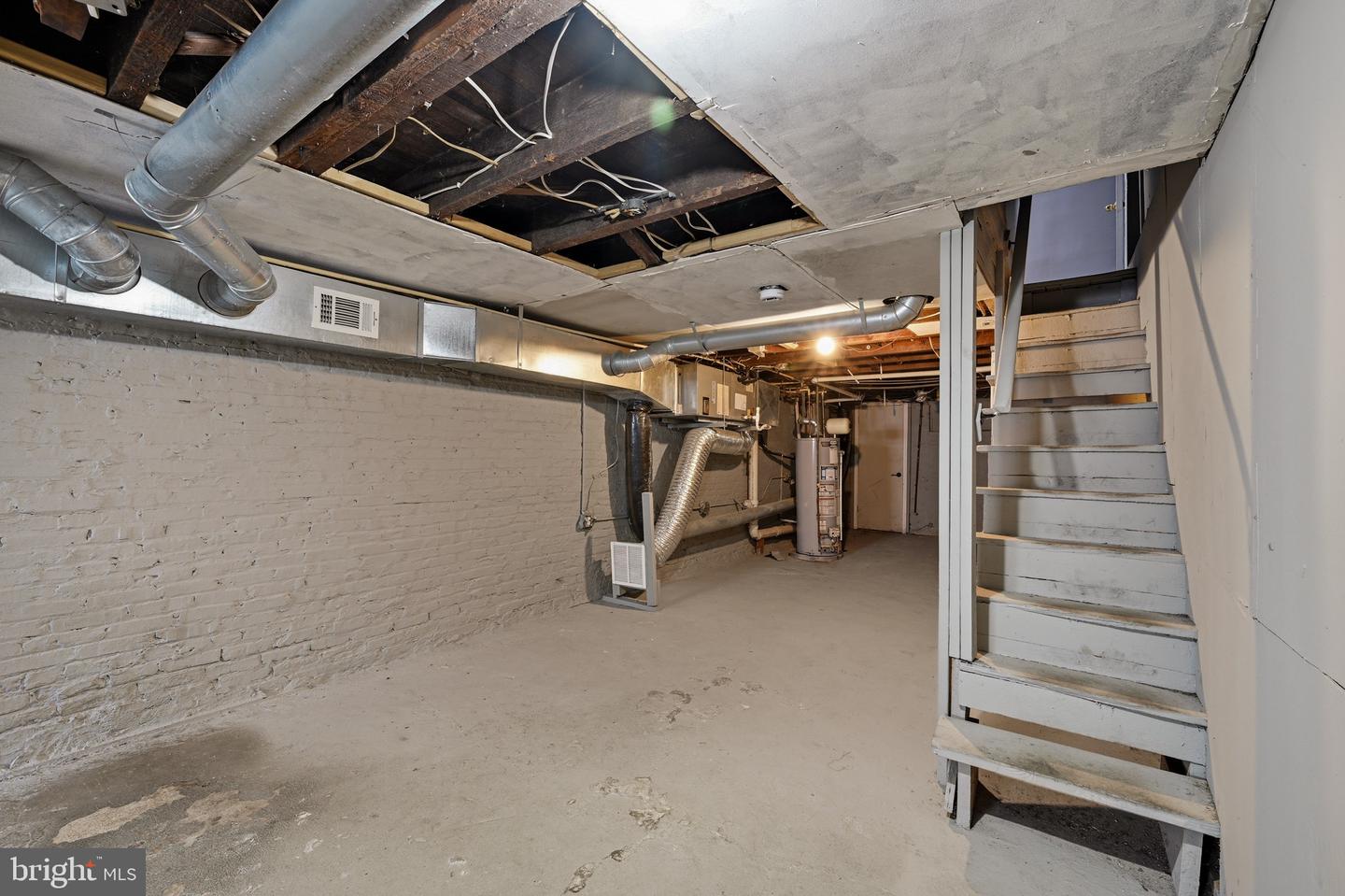 2914 E Madison St Property Photo 35