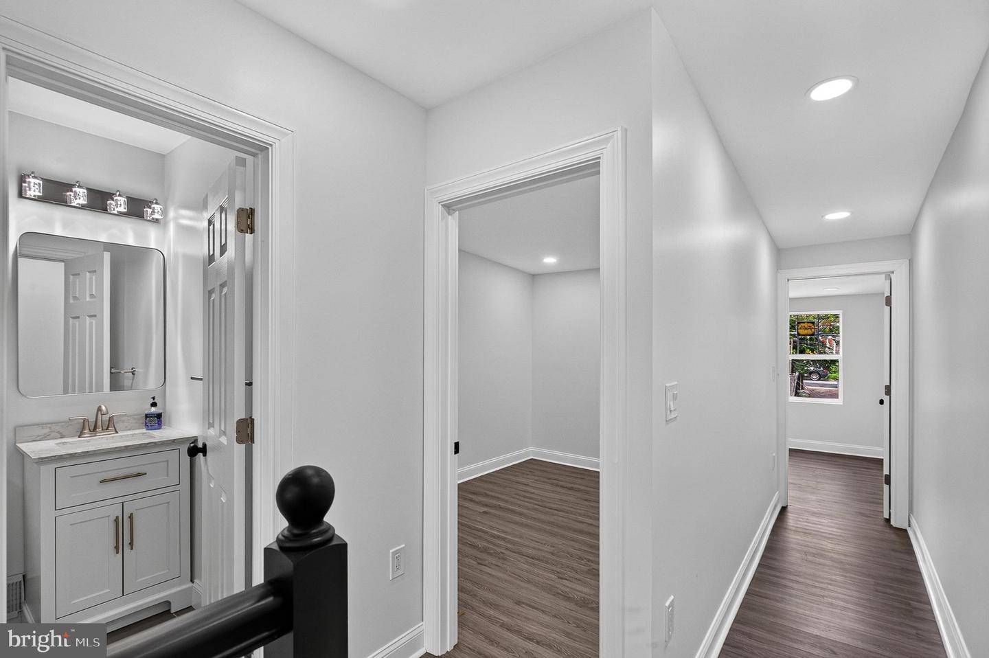 2558 Wilkens Ave Property Photo 14