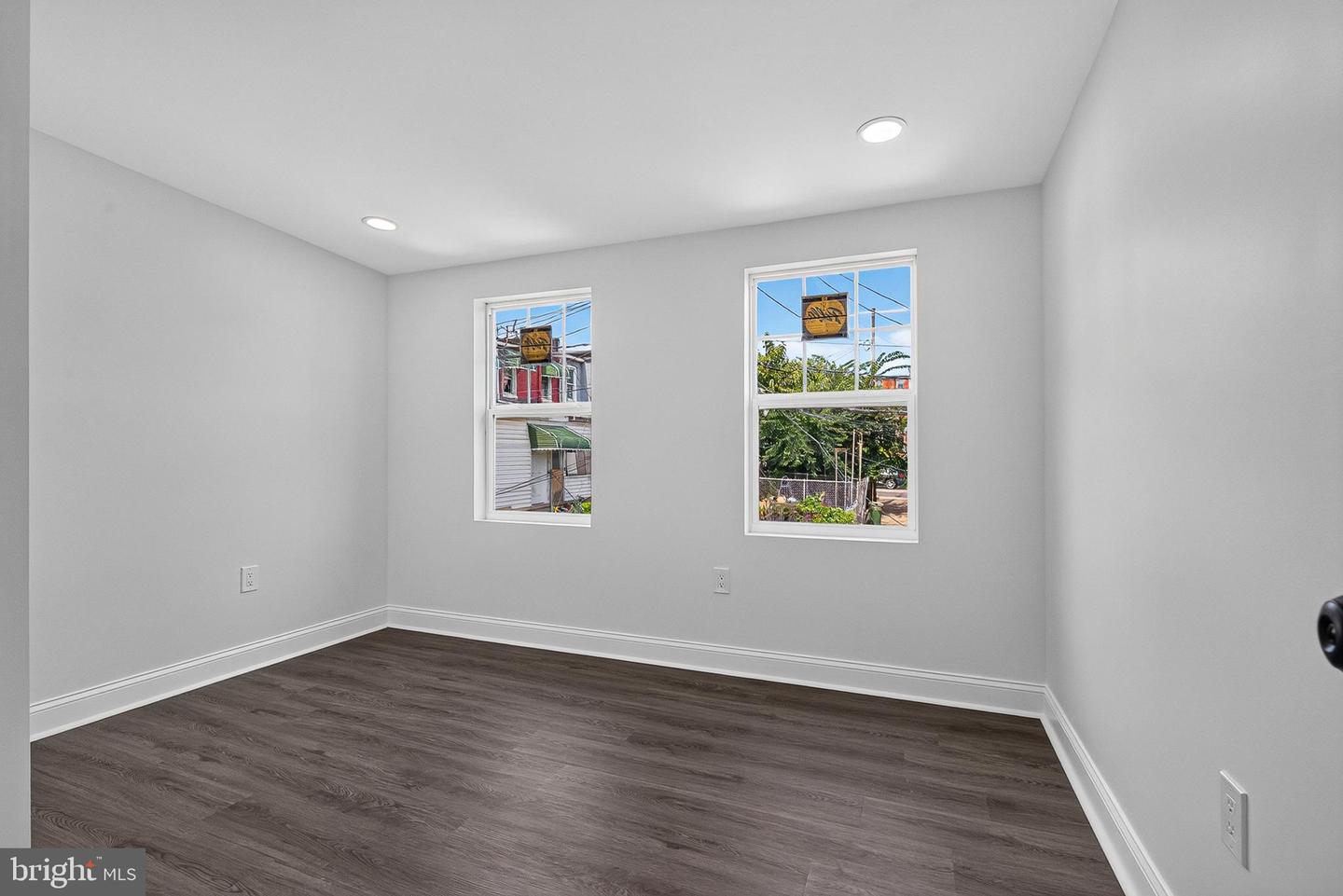 2558 Wilkens Ave Property Photo 17