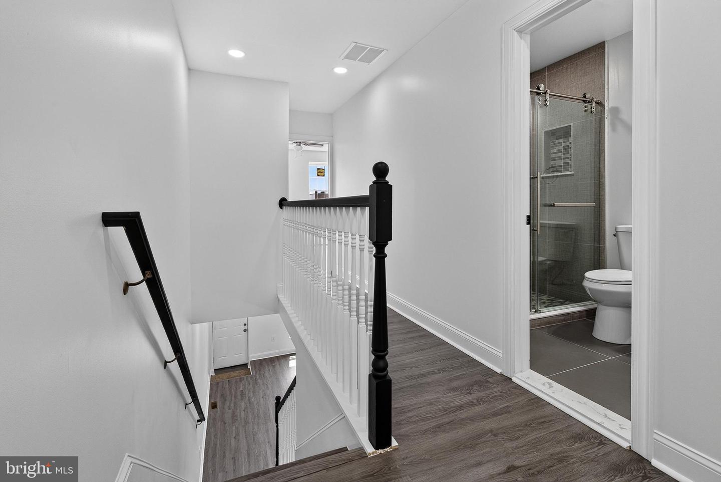 2558 Wilkens Ave Property Photo 19