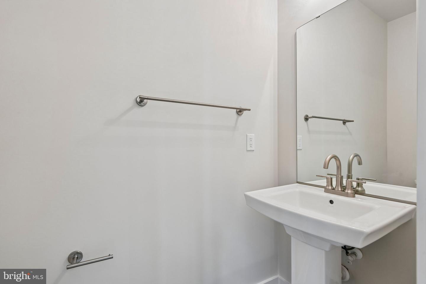 2519 Light St Property Photo 11